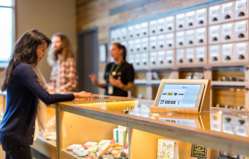 cannabis dispensary accepting payment